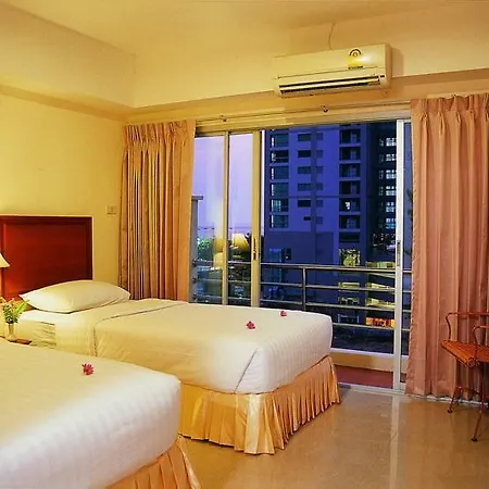 Rajadhani โรงแรม Pattaya