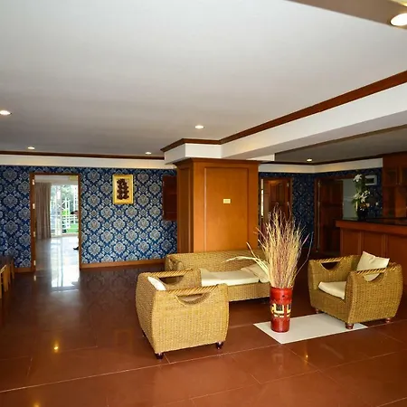 Rajadhani โรงแรม