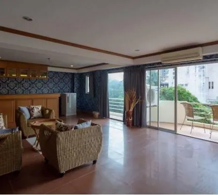 Rajadhani โรงแรม