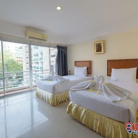 Rajadhani โรงแรม 3*