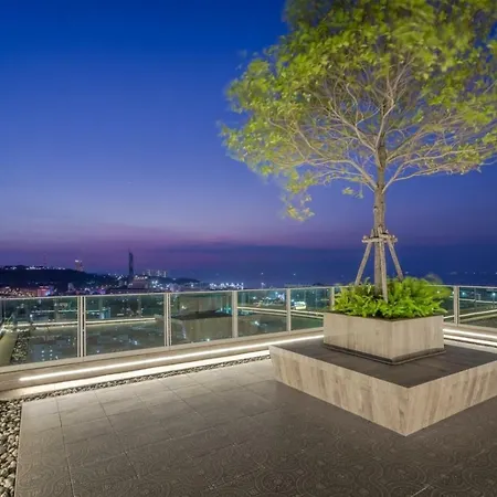 City Garden Tower Condominium โรงแรม