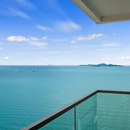 Wong Amat Beach Tower *