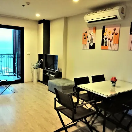 Llx At The Base อพาร์ทเม้น Pattaya