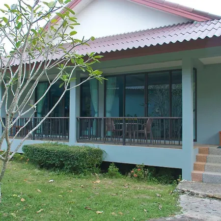 Akantuka Homestay *