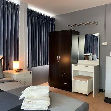 บ้านพัก Pagoda Buakow 4*