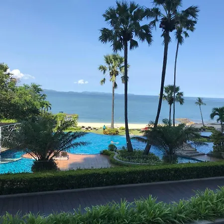 Apartment Luxurious Beachfront *