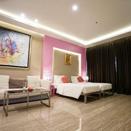 โรงแรม เรสซิเดนซ์ ชั้นที่ 21 พัทยา 4*