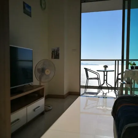 The Riviera Wongamat Hong Apartment Pattaya