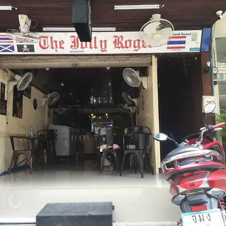 บ้านพัก เดอะ จอลลี่ โรเจอร์