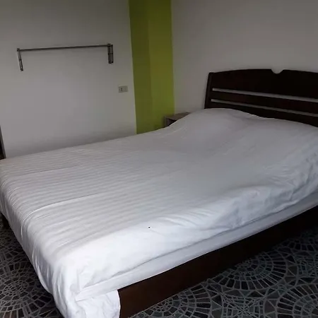 Guest house Nong 3*