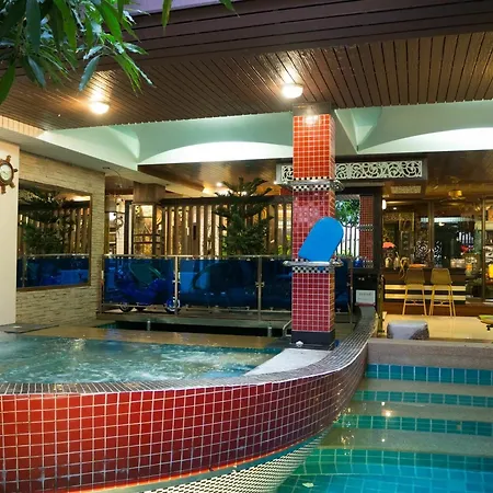 Wandee House โรงแรม 2*