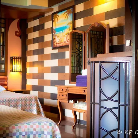 Wandee House โรงแรม 2*