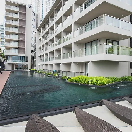 Hotel Golden Tulip Beachfront Pattaya