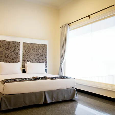 International Hotel