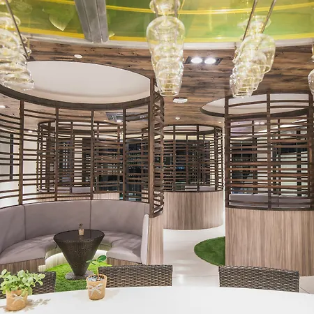 โรงแรม โกลเดน ทิวลิป พัทยา บีช รีสอร์ต Pattaya