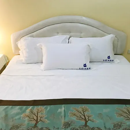 Green Beach โรงแรม 3*