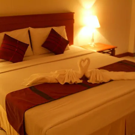 โรงแรม คราวน์พัทยาบีชโฮเทล Pattaya