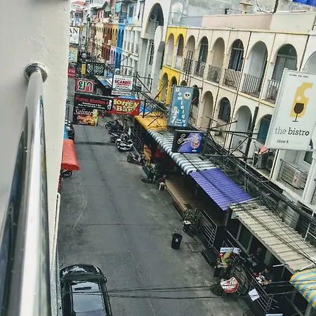บ้านพัก เดอะ จอลลี่ โรเจอร์