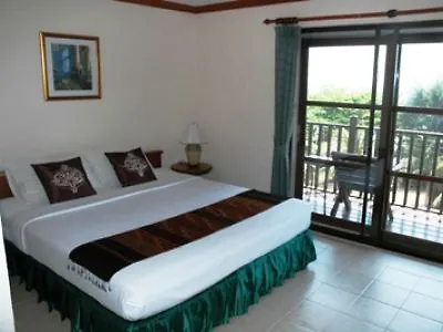 Jomtien Boathouse Hotel