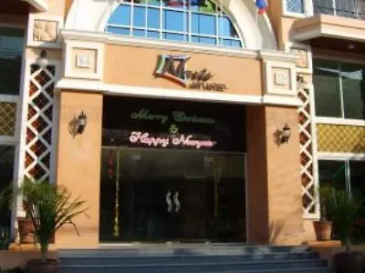 นริส อาร์ท โฮเทล โรงแรม