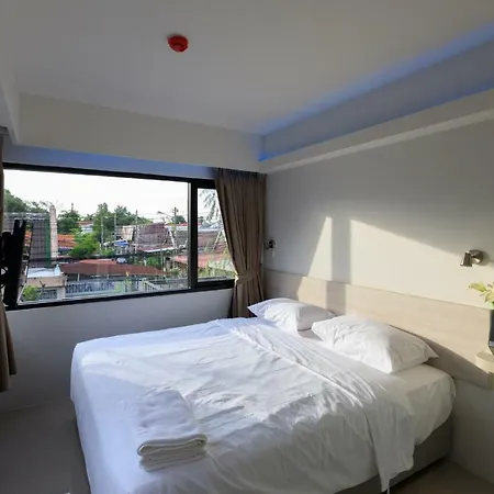 Prima House Pattaya. โรงแรม 4*