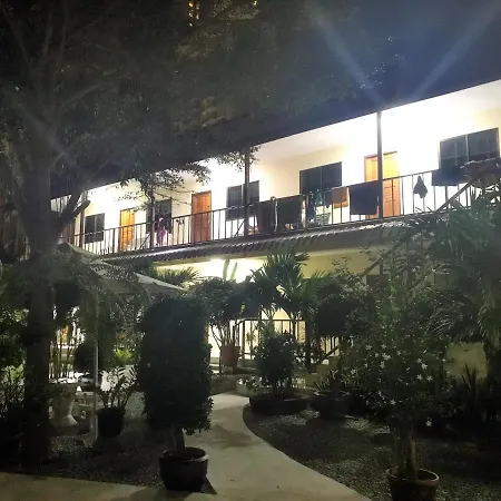 โรงแรม Green Beach