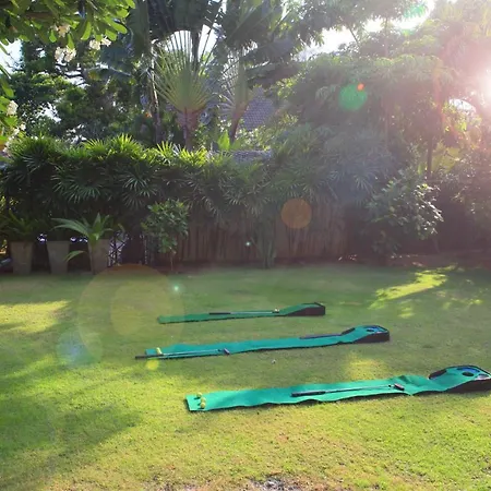 โรงแรม Green Beach 3*