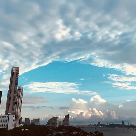 Green Beach โรงแรม