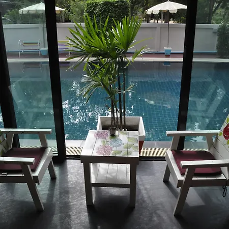 Hotel Oyo 75367 Ud Pattaya 4*