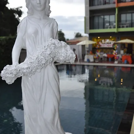 Oyo 75367 Ud Pattaya Hotel Pattaya