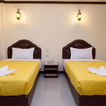 Hotel Honey House 3 3*
