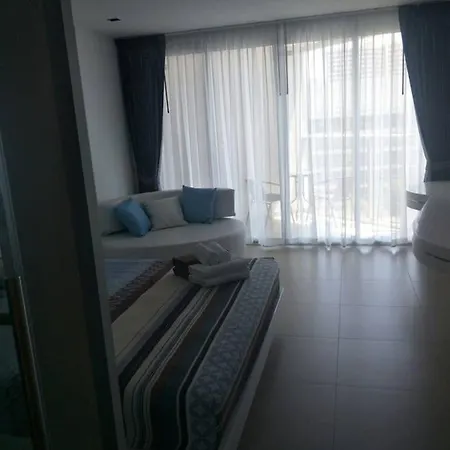 Sands Pratamnak อพาร์ทเม้น Pattaya