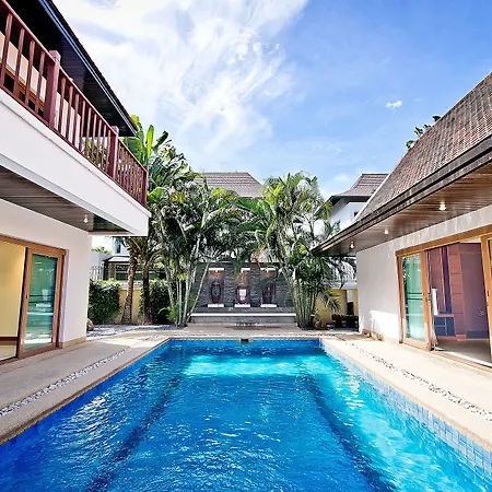 Hotel Tropicana Pool *