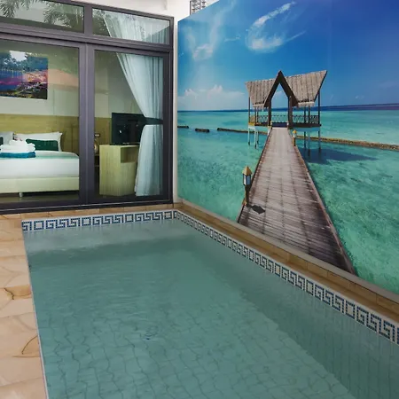 Tropicana Pool * Pattaya