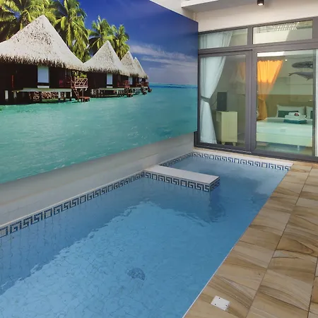 Tropicana Pool Pattaya