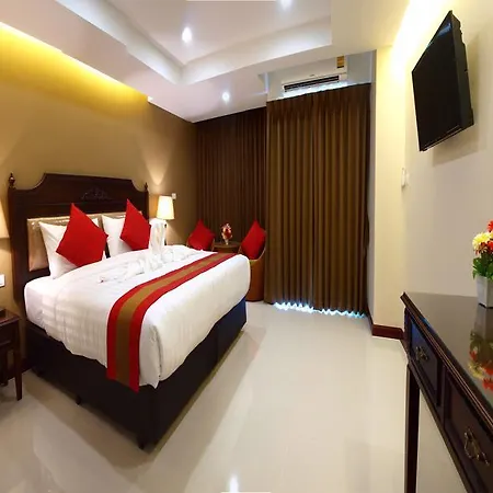 V Hotel 3*
