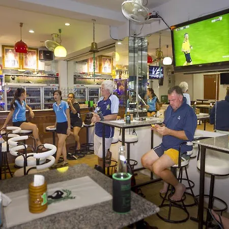 Traveller's Rest Sports Bar Guest house Pattaya