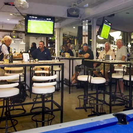 Guest house Traveller's Rest Sports Bar Pattaya