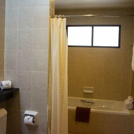 Authong Hotel Pattaya