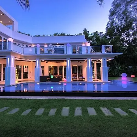 Hollywood Pool Jomtien Villa Pattaya