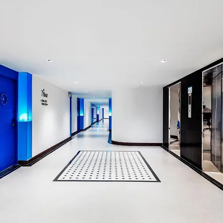 โรงแรม Blue Formerly A-one New Wing