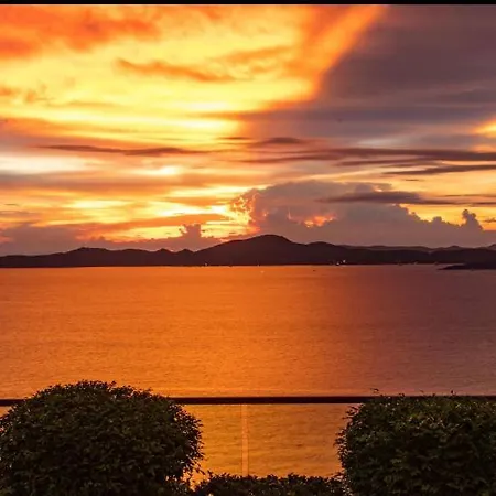 Apartment The Peak Towers Pattaya