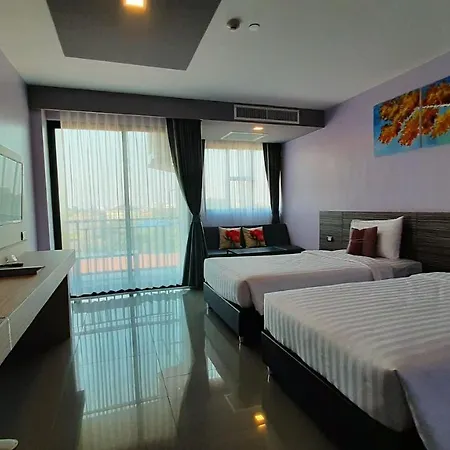 รีสอร์ท Lakkhana Poolside Pattaya