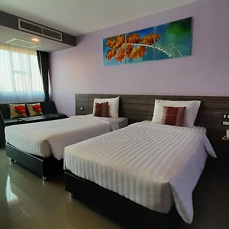 รีสอร์ท Lakkhana Poolside Pattaya