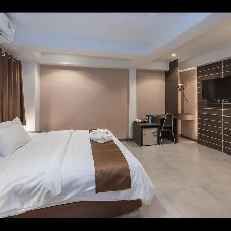 Tuk's Sports Bar Guest house 4*