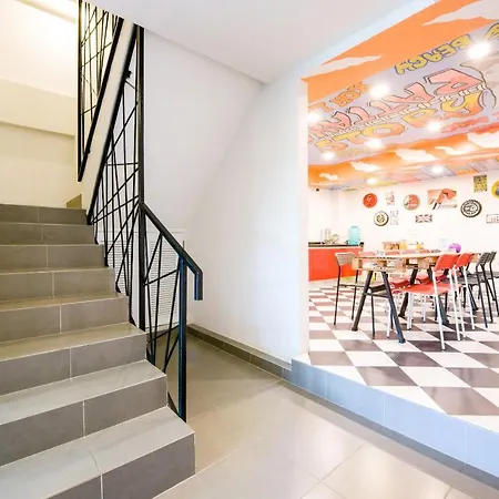 The Story Poshtel