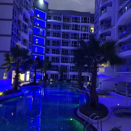 Luxury Business Suits In Grand Avenue By Estates Apartment