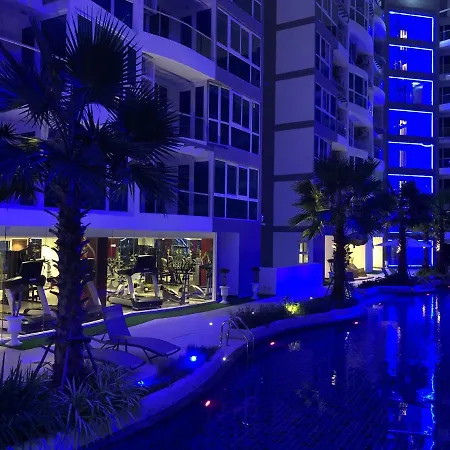 Luxury Business Suits In Grand Avenue By Estates Apartment Pattaya