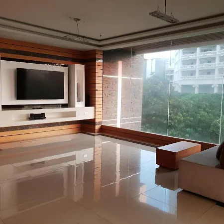 Wong Amat Tower โรงแรม 5*