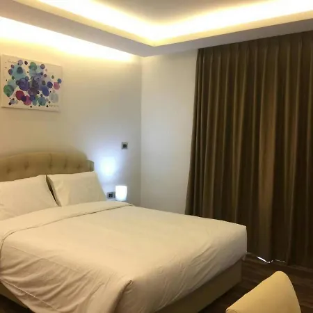 Apartment The Peak Towers